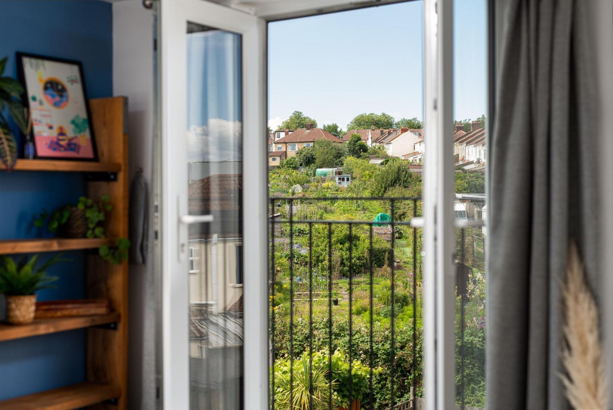 Charming Family Home With Stoves, Garden & Parking Bristol Eksteriør bilde
