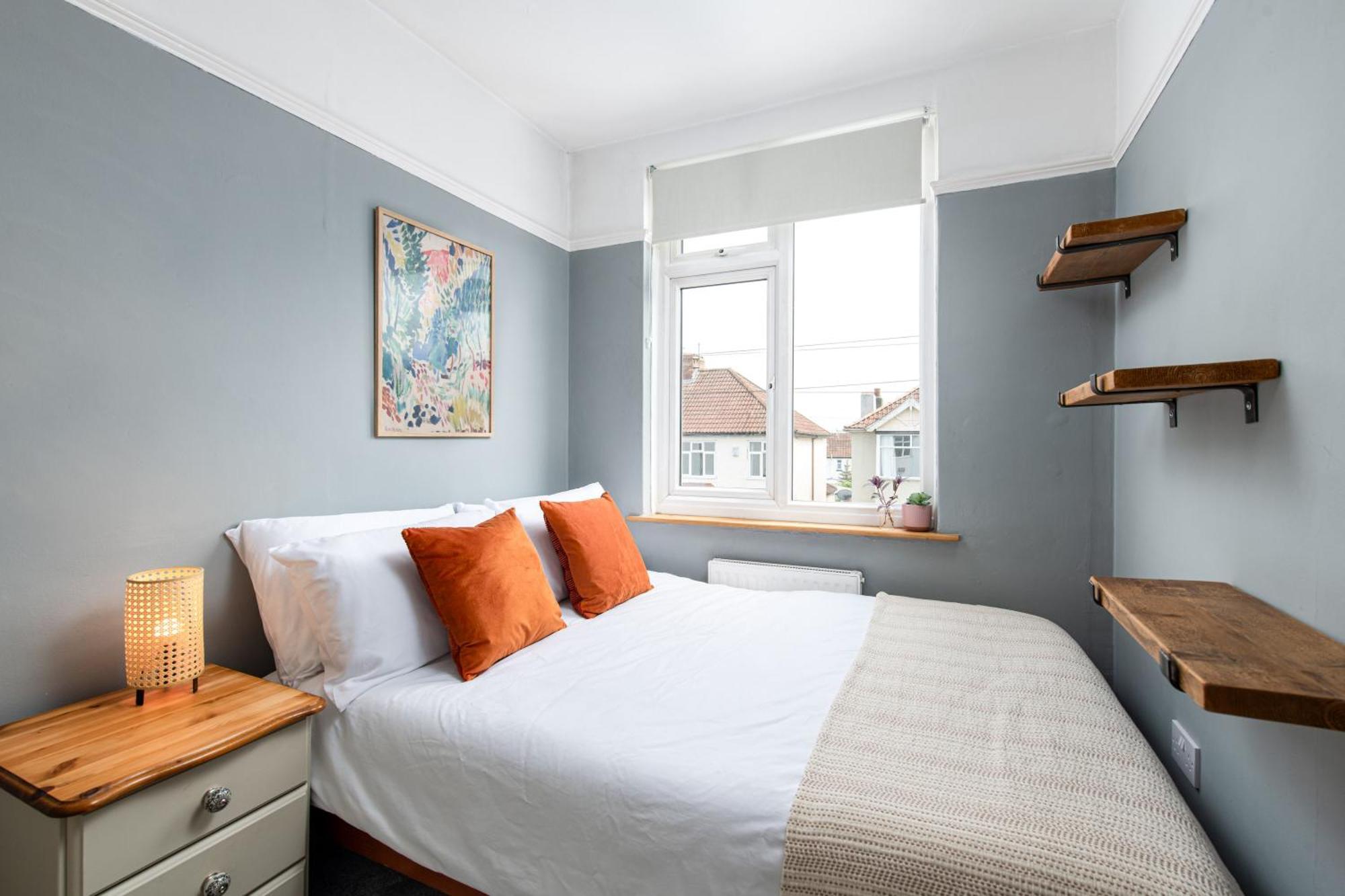 Charming Family Home With Stoves, Garden & Parking Bristol Eksteriør bilde