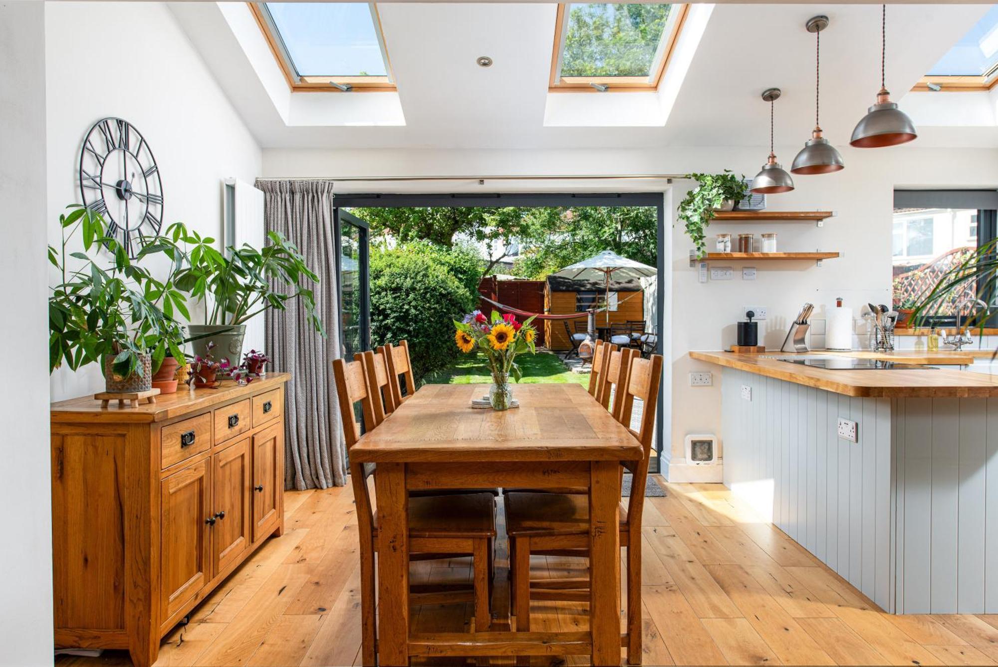 Charming Family Home With Stoves, Garden & Parking Bristol Eksteriør bilde
