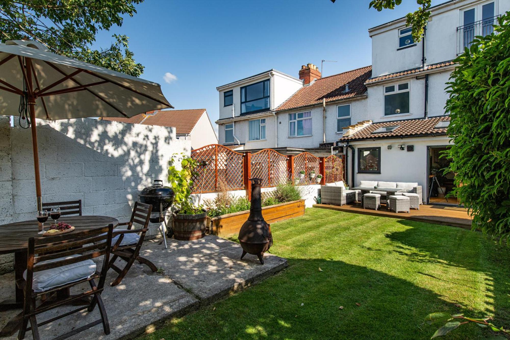 Charming Family Home With Stoves, Garden & Parking Bristol Eksteriør bilde