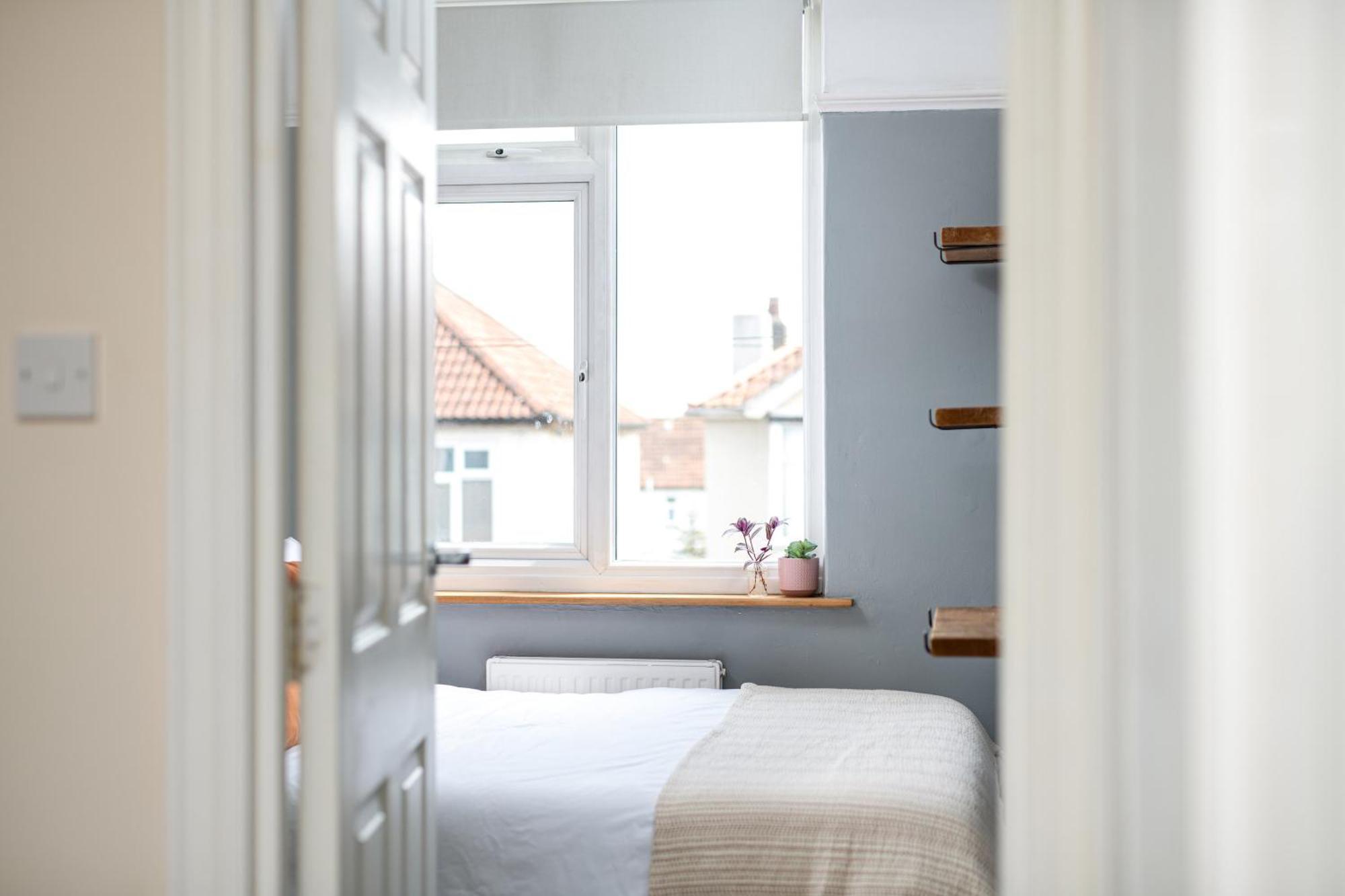 Charming Family Home With Stoves, Garden & Parking Bristol Eksteriør bilde